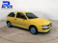 Usado Seat Ibiza Stella 60 CV (44 kW) 2001 Amarillo Utilitario