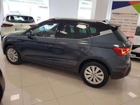 Usado Seat Arona Ecomotive 110 CV (80 kW) 2022 Gris SUV