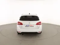 Usado Peugeot 308 Allure 120 CV (88 kW) 2016 Blanco Familiar