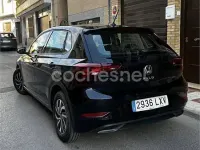 Usado VW Polo Life 95 CV (69 kW) 2022 Negro Utilitario