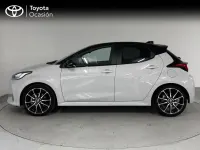 Usado Toyota Yaris Hybrid Sport 116 CV (85 kW) 2022 Bit gris ascari Berlina