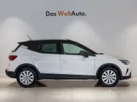 Usado Seat Arona FR 110 CV (80 kW) 2022 Blanco SUV