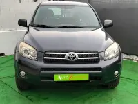 Usado Toyota RAV4 Premium 177 CV (130 kW) 2007 Gris / plata SUV