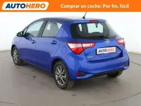 Usado Toyota Yaris Active 101 CV (74 kW) 2018 Azul Utilitario