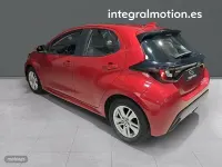 Usado Toyota Yaris Edition 125 CV (91 kW) 2024 Rojo Berlina