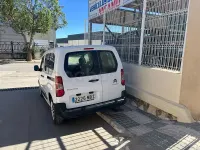 Usado Citroën Berlingo Live 102 CV (75 kW) 2022 Blanco Monovolumen