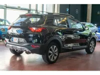 Usado Kia Stonic 101 CV (74 kW) 2022 Negro SUV
