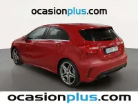 Usado Mercedes A180 AMG line 109 CV (80 kW) 2015 Rojo Utilitario