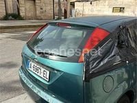 Usado Ford Focus Ghia 100 CV (73 kW) 2000 Verde Berlina