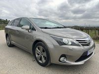 Usado Toyota Avensis Comfort 124 CV (91 kW) 2015 Gris / plata Familiar