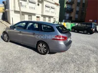 Usado Peugeot 308 SW Style 100 CV (73 kW) 2018 Gris / plata Familiar