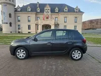 Usado Dacia Sandero Essentiel 90 HP (66 kW) 2019 Cinzento Sedan