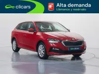 Usado Skoda Scala 95 CV (69 kW) 2022 Rojo Utilitario