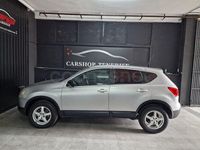 Usado Nissan Qashqai Visia 140 CV (102 kW) 2010 Gris / plata SUV