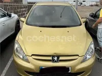 Usado Peugeot 307 110 CV (80 kW) 2005 Amarillo Berlina