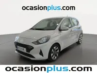 Usado Hyundai i10 67 CV (49 kW) 2024 Gris Utilitario