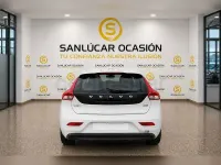 Usado Volvo V40 Kinetic 115 HP (84 kW) 2014 Branco Sedan