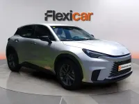 Usado Lexus LBX 136 CV (100 kW) 2025 Gris SUV