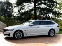 Usado BMW 530e Comfort Edition 292 CV (214 kW) 2022 Blanco Familiar