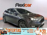 Usado Ford Focus ST-Line 125 CV (91 kW) 2017 Gris Utilitario