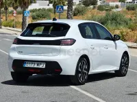 Usado Peugeot 208 Active 100 CV (73 kW) 2024 Blanco Utilitario