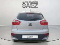 Käytetty Kia Rio 84 HP (61 kW) 2016 Harmaa Viistoperä