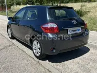 Usado Toyota Auris Active 132 CV (97 kW) 2012 Negro Berlina