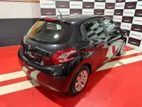 Usado Peugeot 208 Active 68 CV (50 kW) 2012 Negro Utilitario
