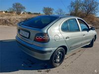 Usado Renault Mégane 110 CV (80 kW) 1999 Gris / plata Berlina