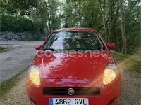 Usado Fiat Punto Active 75 CV (55 kW) 2010 Rojo Utilitario