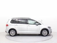 Usado VW Touran Advance 150 CV (110 kW) 2016 Gris / plata Monovolumen