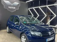 Usado Dacia Sandero Base 75 CV (55 kW) 2015 Azul Berlina
