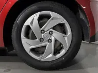 Usado Hyundai i20 84 CV (61 kW) 2022 Rojo Utilitario