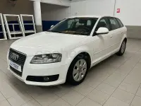 Usado Audi A3 Attraction 105 CV (77 kW) 2011 Gris / plata Utilitario