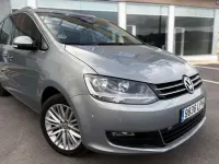 Usado VW Sharan Advance 140 CV (102 kW) 2013 Gris Monovolumen