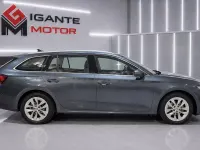 Usado Skoda Octavia Style 150 CV (110 kW) 2021 Gris metalizado Familiar