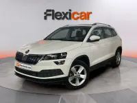 Usado Skoda Karoq Ambition 150 CV (110 kW) 2022 Blanco SUV