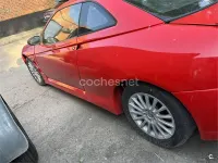 Usado Alfa Romeo GTV 144 CV (105 kW) 1999 Rojo Coupe