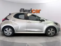 Usado Toyota Yaris Hybrid Active 116 CV (85 kW) 2025 Gris Berlina