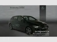 Usado Mercedes B180 116 CV (85 kW) 2022 Negro Utilitario