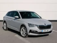 Usado Skoda Scala Style 150 CV (110 kW) 2023 Gris Utilitario