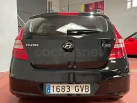 Usado Hyundai i30 Comfort 109 CV (80 kW) 2010 Negro Berlina