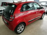 Usado Renault Twingo SE 70 CV (51 kW) 2016 Rojo Utilitario