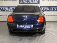 Usado Bentley Continental Flying Spur 560 CV (411 kW) 2005 Azul Berlina