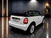Usado Mini One Cabriolet 102 CV (75 kW) 2019 Gris / plata Descapotable