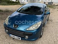 Usado Peugeot 307 CC 110 CV (80 kW) 2006 Azul Descapotable