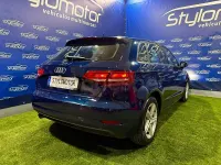 Usado Audi A3 116 CV (85 kW) 2018 Azul Berlina