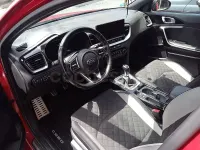 Usado Kia Ceed 136 CV (100 kW) 2021 Granate Utilitario