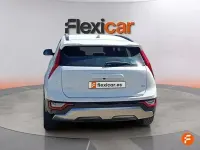 Usado Kia Niro 141 CV (103 kW) 2023 Blanco SUV