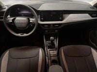 Usado Skoda Scala Selection 115 CV (84 kW) 2025 Gris plata Utilitario